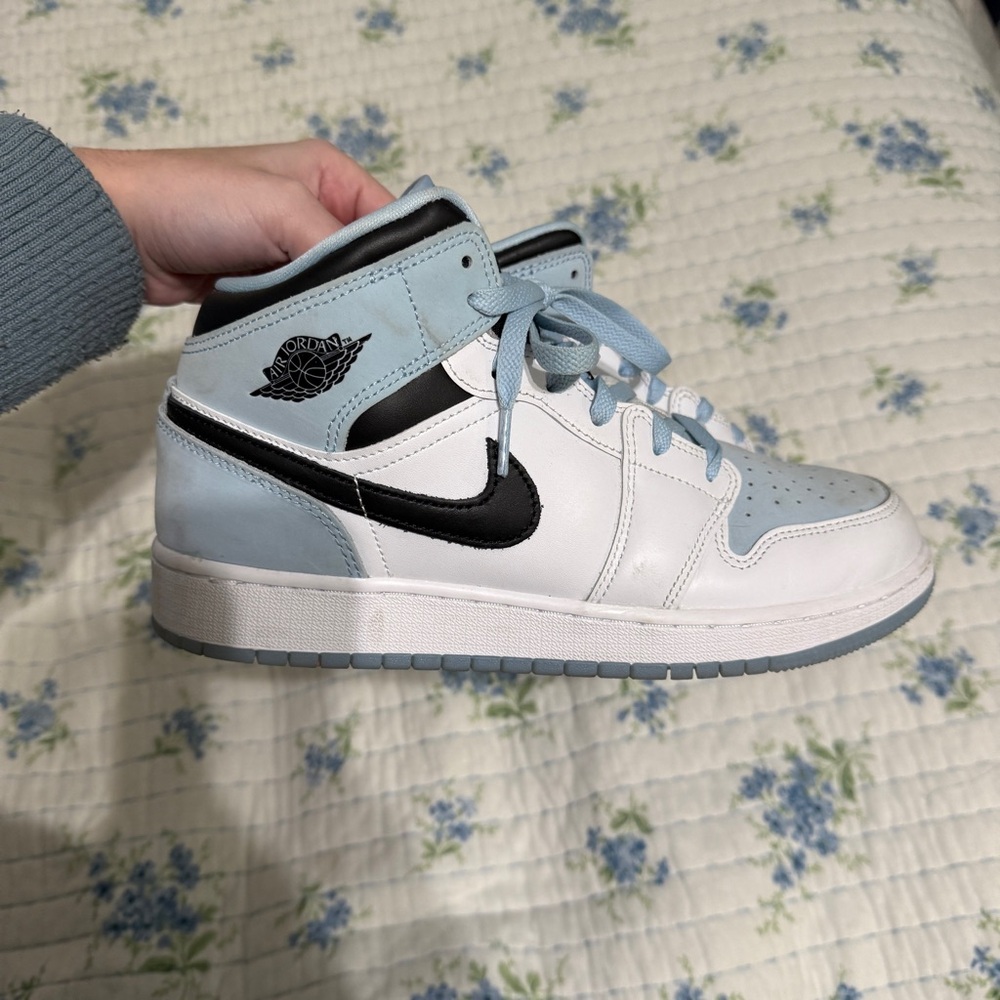 Jordan Kids Sneakers in Light Blue and White